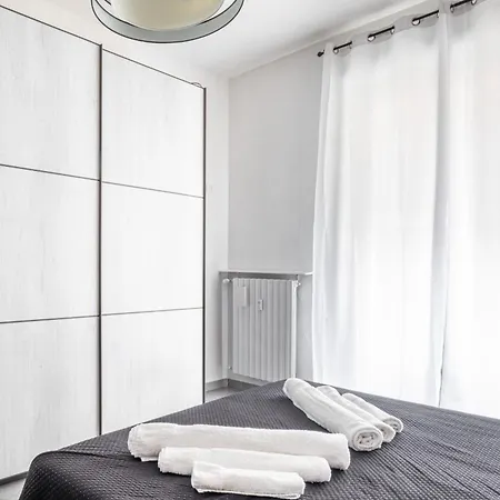 Olimpia House - Jstadium & Netflix *